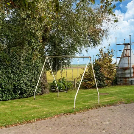 In Near The Beach, Cleaning Included * Burgerbrug